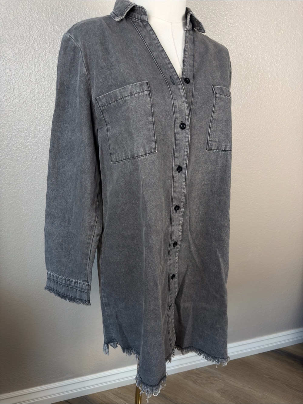 NWT Casual Gray Button-Front Mini Denim Shirt Dress, Medium - Picture 4 of 8